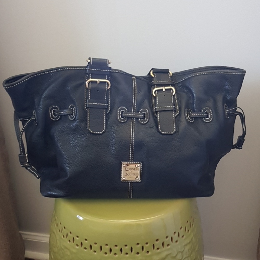 Dooney & Bourke Bag